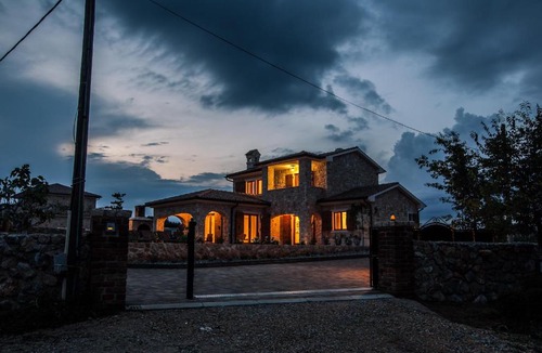 Vrh Villa | Villa Mare