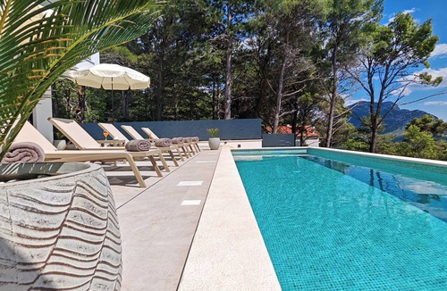 Gata House | Villa Maria - Heated Pool, Sea & Mountain Views, Basketball & Badminton Court