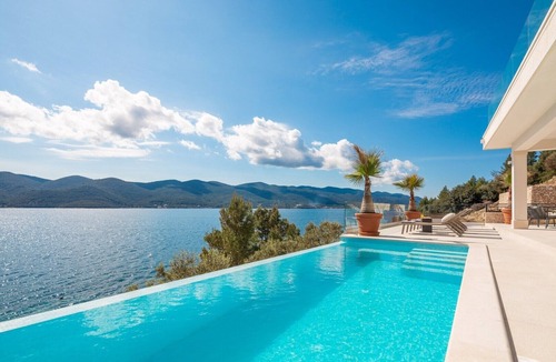 Viganj Villa | VILLA MARIS -heated pool,sauna,first row sea/beach, pets friendly