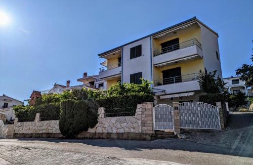 Okrug Gornji Apartment | Villa Miki