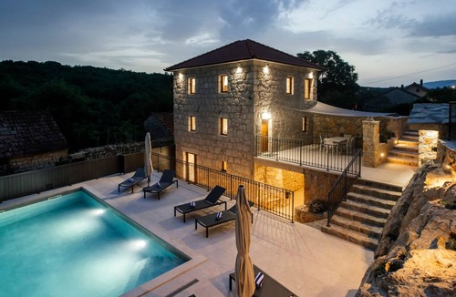 Zmijavci Villa | Villa Mila - Makarska by Villas Guide
