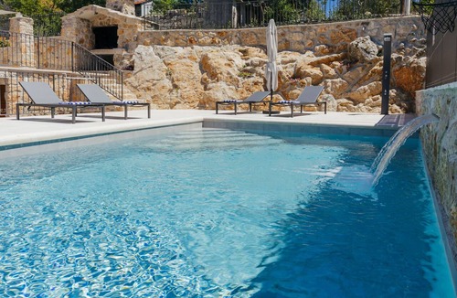 Zmijavci Villa | Villa Mila - Makarska by Villas Guide