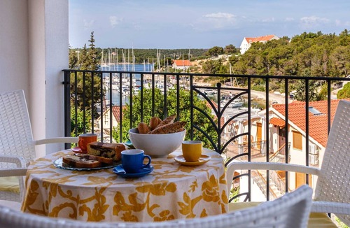 Cove Makarac (Milna) Villa | Villa Milna Bay, heated pool, Milna, Brač Island