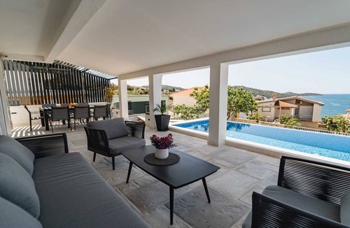 Razanj Villa | Villa Miracle