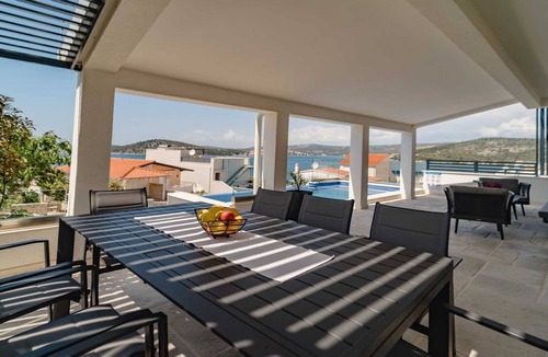 Razanj Villa | Villa Miracle