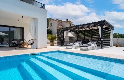 Tugare Villa | Villa Mirage