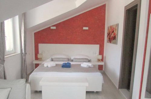 Kobas House | Villa Mirosa - Double Room with Forest View