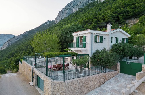 Municipality of Brela Villa | Villa Miscic-nature oase