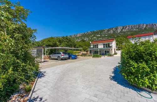 Bribir Villa | Villa Monte Adria