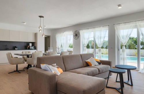 Peruski Villa | Villa Moon - SeaView&Hydromassage by Villas Guide