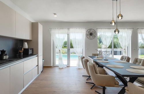 Peruski Villa | Villa Moon - SeaView&Hydromassage by Villas Guide