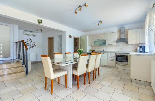 Dicmo Villa | Villa My peace