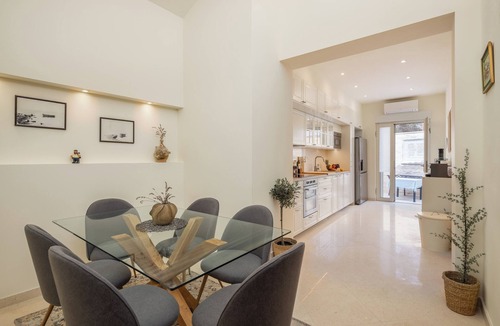 Cove Tri Zala (Zrnovo) Villa | Villa Nada Unique & Artistic