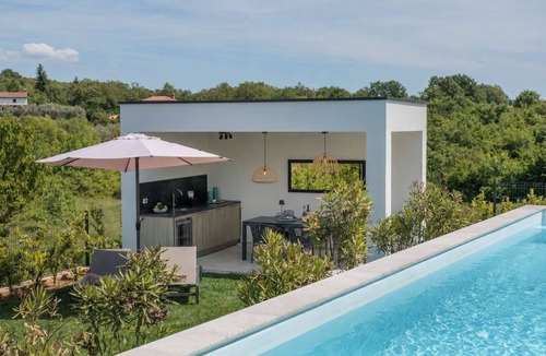 Vizinada Villa | Villa Noah - Luxurious villa with private pool