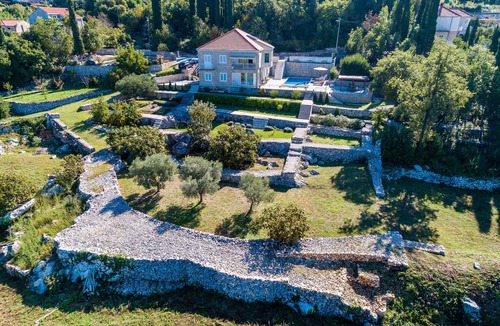 Popovici Villa | Villa Oasis Cypress - Three Bedroom Villa with Terrace and Swimming Pool