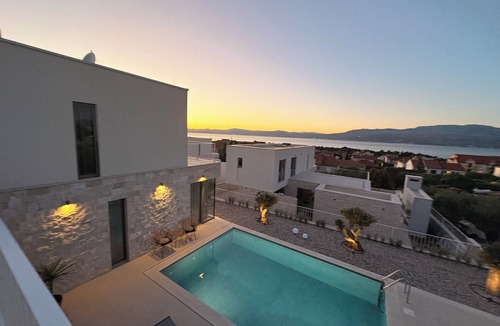 Supetar House | Villa "Oasis" – Your retreat on the island of Brač, with a sea view