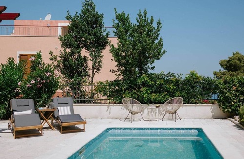 Splitska Villa | Villa Oleander: Pool & Rooftop Cinema