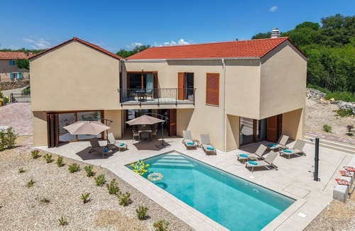Kras Villa | Villa Olive Court Kras