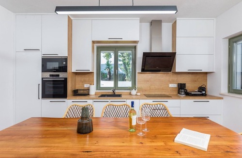 Butkovici Villa | Villa Philia – Beautiful villa with Heated Salt Water Pool (included in the price)