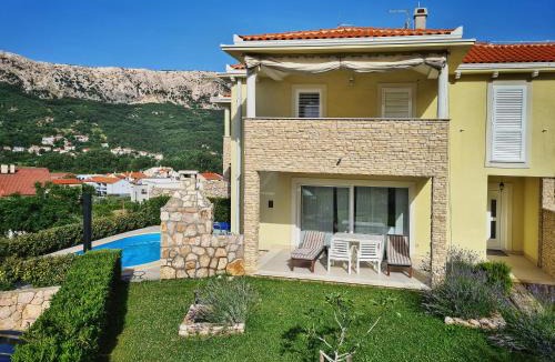 Jurandvor House | Villa Planina - Idyllisches Ferienhaus mit Pool und Meerblick in Baška - Idyllic Mountain Villa with Pool and Sea View in Baška - Krk