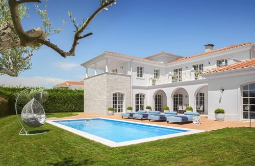 Vabriga Villa | Villa Ralph – Luxury villa for up to 8 guests with heated private pool near the Adriatic coast.