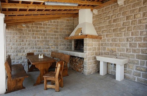 Hvar Villa | Villa Regalo on Hvar, beach front