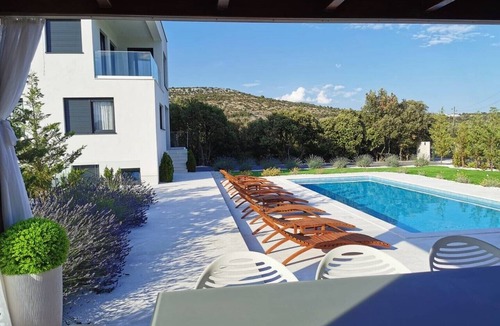 Vinisce Villa | Villa Reina in Vinišće