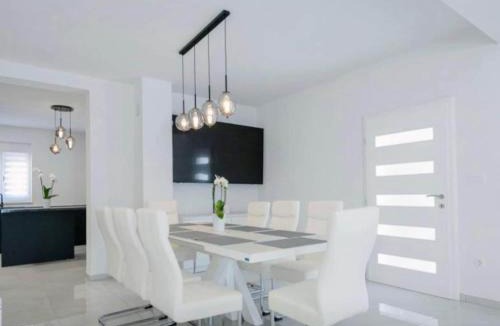 Podbablje Villa | Villa Rest for the soul - Four Bedroom Villa