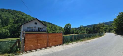 Sokolac Villa | Villa River