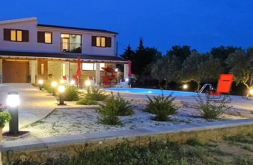 Benkovac Villa | Villa Rossa mit Pool für 8 Personen