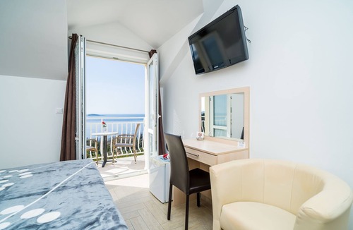 Plat House | Villa Samba - Double Room with Balcony and Sea View