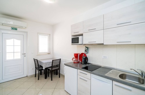 Plat Apartment | Villa Samba - Studio Apartment with Balcony and Sea View