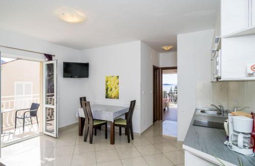 Plat Apartment | Villa Samba - Superior One-Bedroom Apartment with Balcony and Sea View
