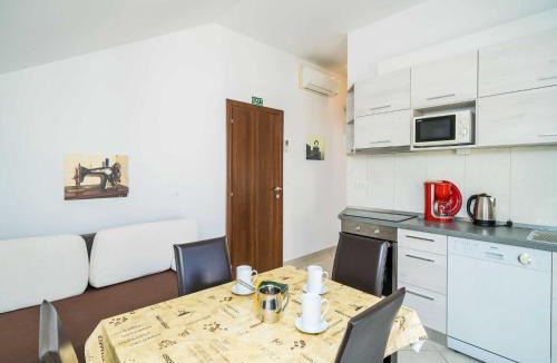Plat Apartment | Villa Samba - Two Bedroom Apartment with Balcony and Sea View