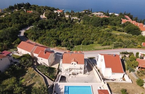 Plat Apartment | Villa Samba - Two-Bedroom Apartment with Terrace and Sea View