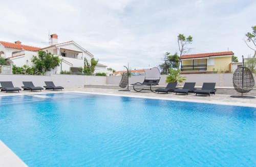 Vir House | Villa Sana