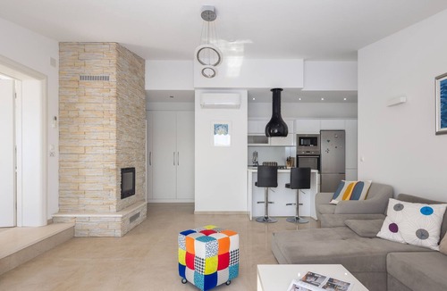 Pisak House | Villa Sandra - Privater Pool by Interhome