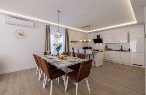 Vinisce Villa | Villa Sea View - 2 minutes walk to the beach