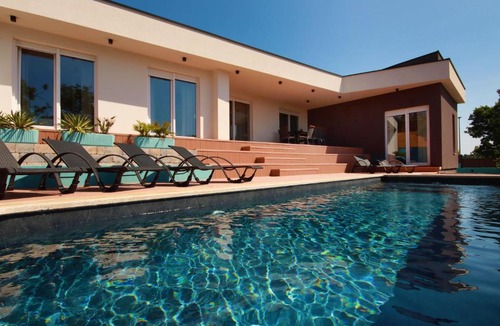 Vintijan Villa | Villa Senorita