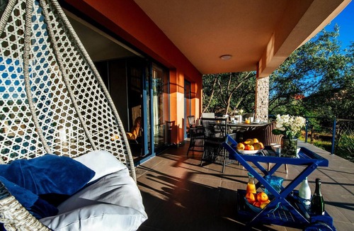 Poljana House | Villa Serenity is a modern and urban villa of 240m2, located in Poljana on the island of Ugljan.