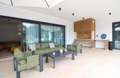 Sisan Villa | Villa Sisan 2344