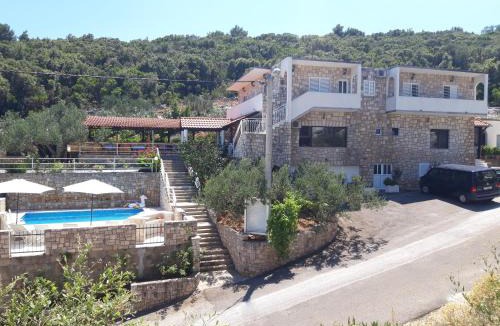 Grohote House | Villa Šolta - b&b overlooking the bay