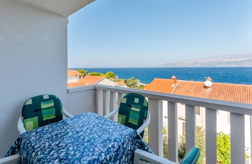 Splitska Apartment | Villa Stella - Two Bedroom Apartment with Balcony and Sea View (Marilena)