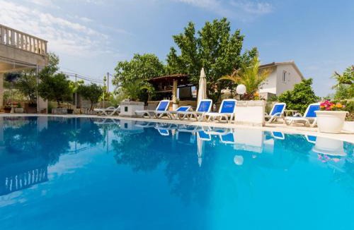 Okrug Apartment | Villa Stil