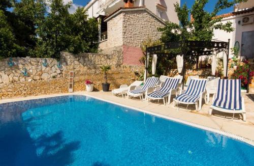 Okrug Apartment | Villa Stil