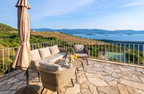 Slivno Villa | Villa Stolovi by Interhome