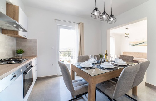 Milna (Brac) Villa | Villa Sun Garden - 4 star villa with heated swimming pool, 50m from the sea