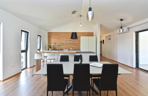 Vintijan Villa | Villa Tamara 2044