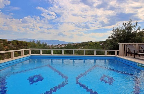Sutivan House | Villa Tonka by Interhome