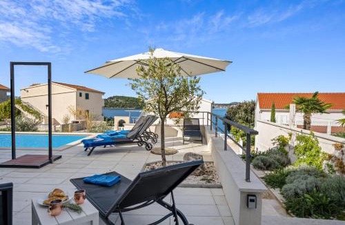 Razanj Villa | Villa Tyra